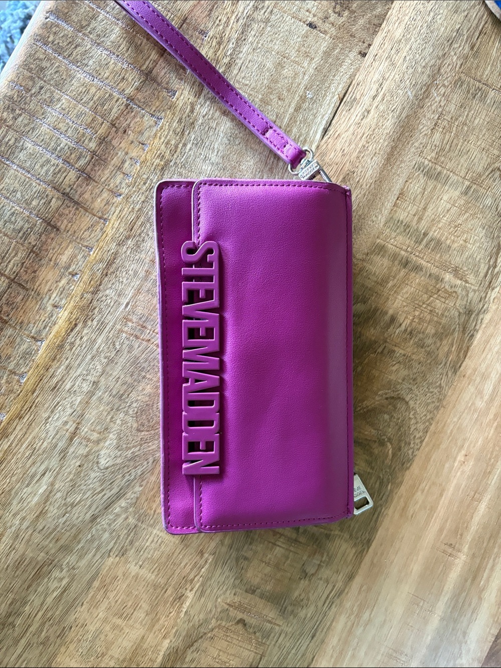 Steve Madden wallet wristlet